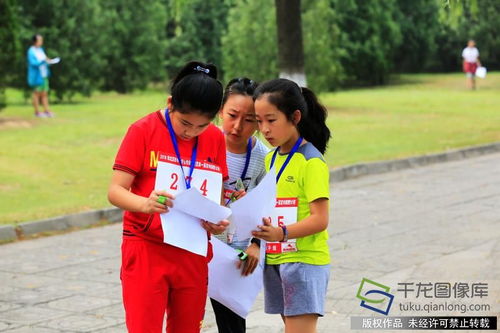 社會(huì)大課堂 20余所中小學(xué)角逐北京市首屆中小學(xué)生定向越野賽